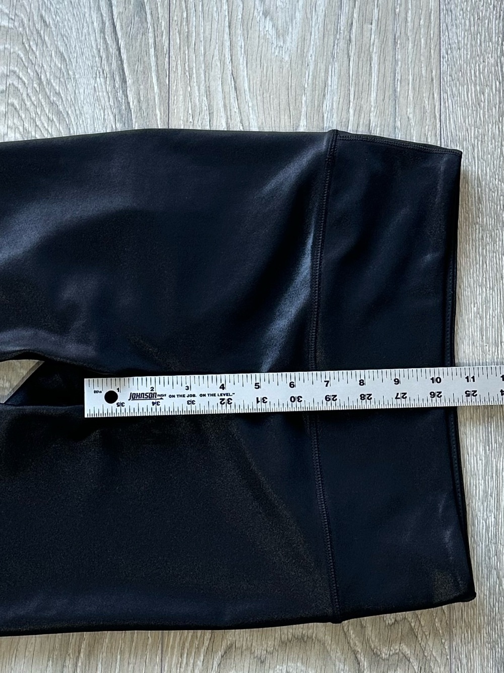 Noli Metallic Shine High Rise Cropped Leggings Black Small - Picture 8 of 11